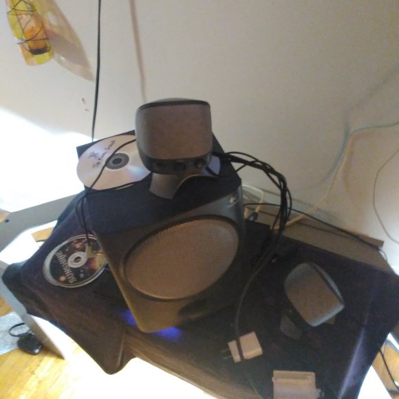 Logitech x-220 - Picture 1 of 1